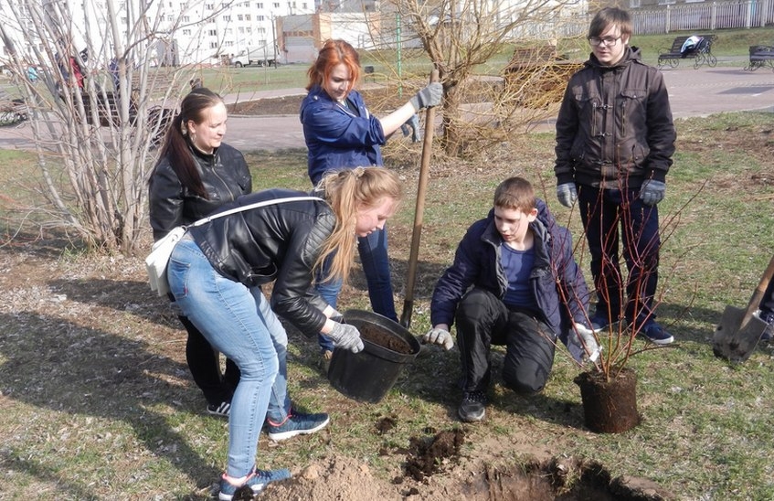 Саровчане продолжают уборку города и готовятся к Дню экологии