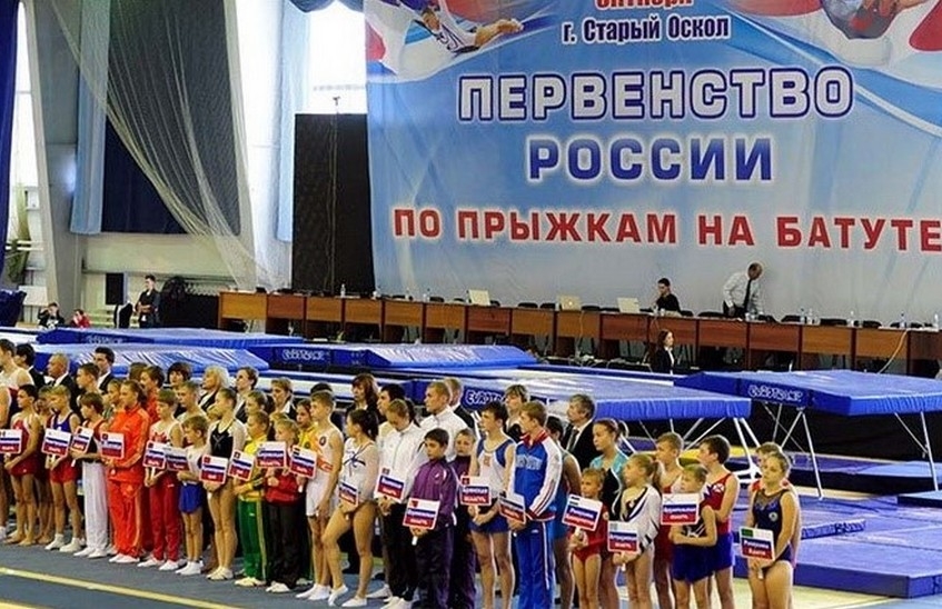 Саровские акробаты достойно выступили на первенстве России