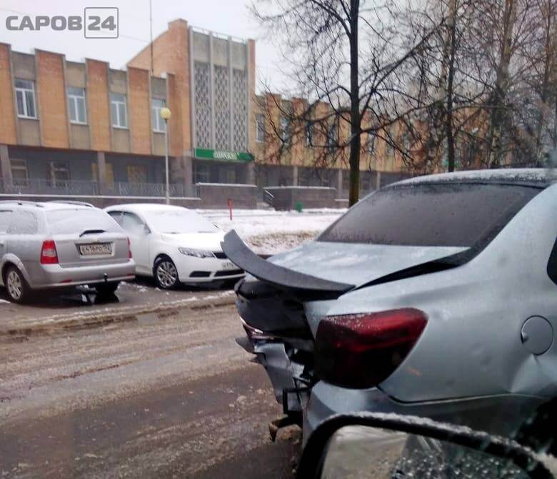 Автоледи попали в ДТП на улице Силкина
