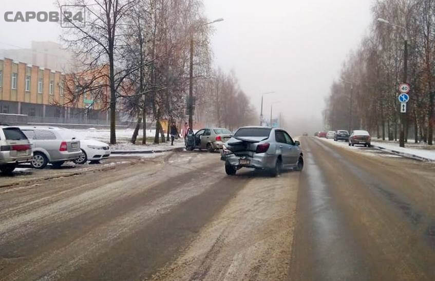 Автоледи попали в ДТП на улице Силкина