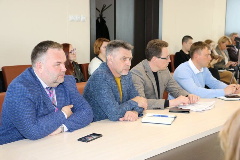 Депутаты обсудили вопросы продажи имущества и оплаты труда