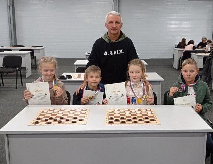 Саровчане завоевали пять медалей на Кубке Нижегородской области по шашкам