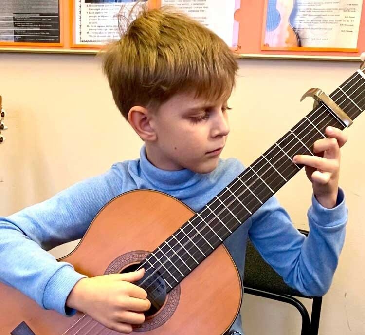 Саровские гитаристы успешно выступили на музыкальных конкурсах