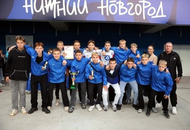 Команда «Икар-2010» получила награды за второе место в первенстве области по футболу