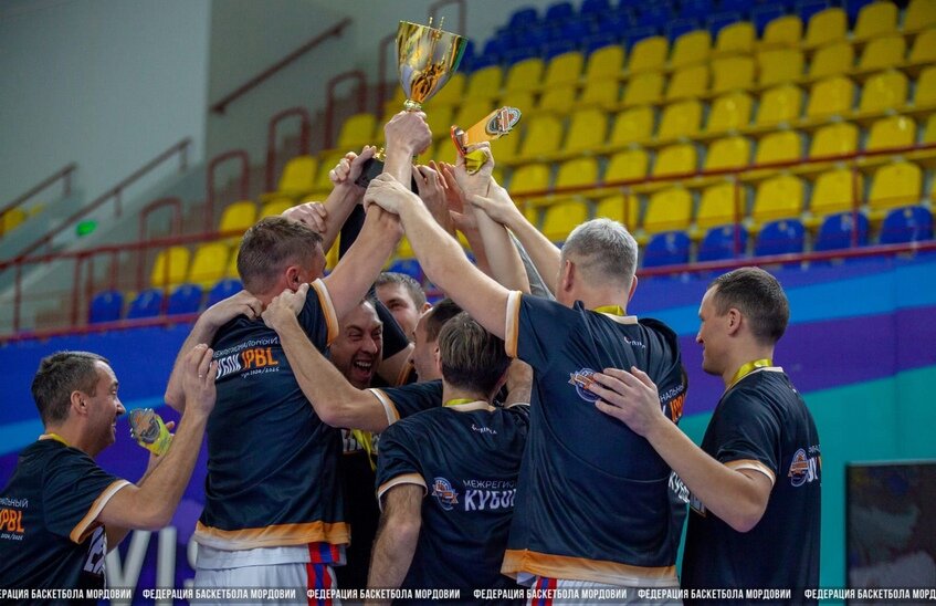 Баскетболисты ВНИИЭФ выиграли межрегиональный Кубок IPBL