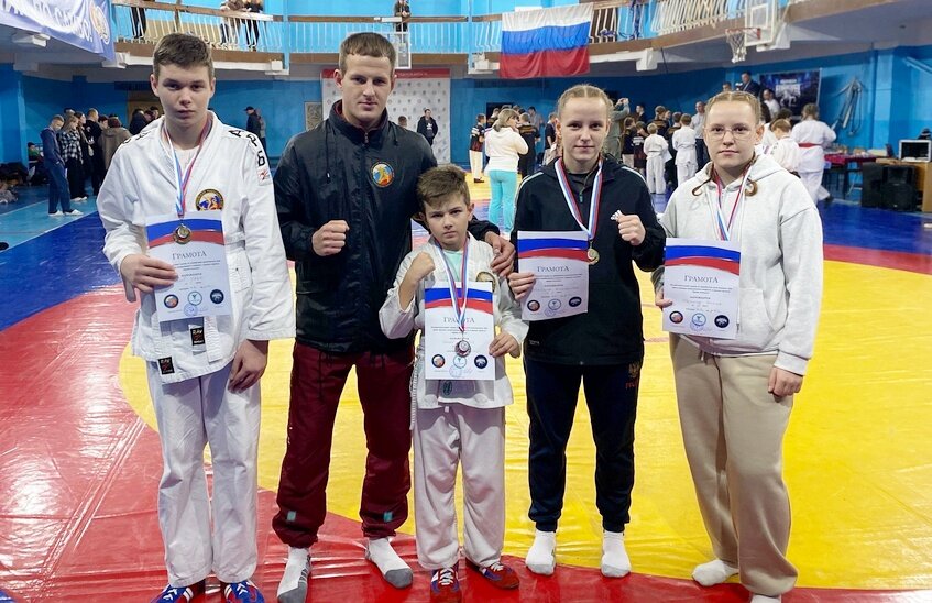 Юные саровчане успешно выступили на турнире по армейскому рукопашному бою в Выксе