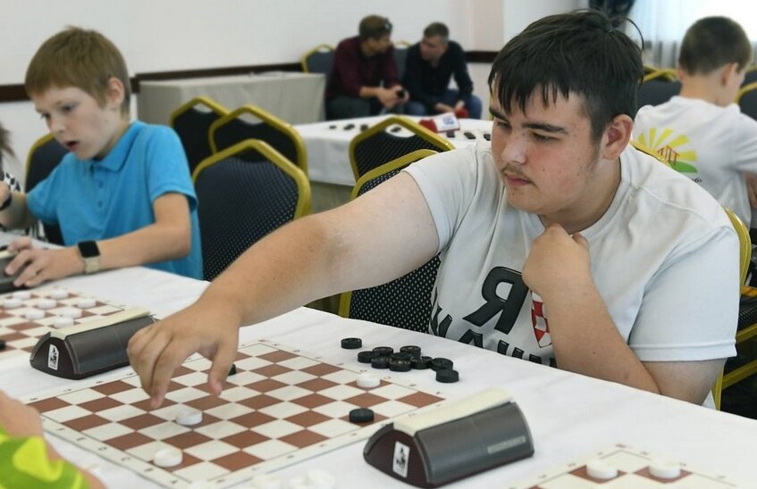 Саровчане стали призерами престижного турнира шашистов