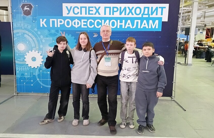 Ученики школы № 5 стали призерами областного робототехнического марафона