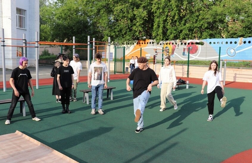 Занятия спортом для всех горожан проходят в Молодежном центре