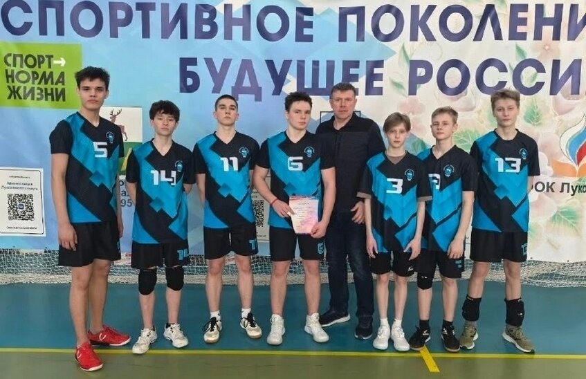 Саровские волейболисты получили путевки на областной финал турнира «Серебряный мяч»