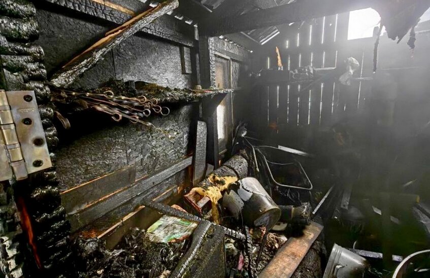 Садовый дом и баня сгорели в Сарове