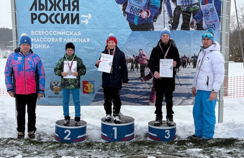 Саровские лыжники вернулись с медалями из Павлова