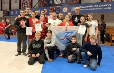 Саровские борцы вернулись с медалями из Кстова