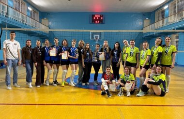 Саровские волейболисты разыграли медали чемпионата города